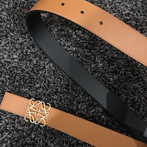 Reversible Anagram Belt in Smooth Calfskin - Picture 2 of 7